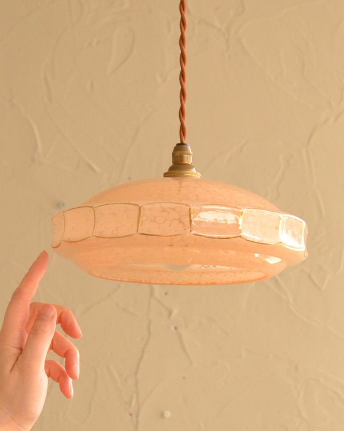 ペンダントライト　照明・ライティング　マーブル模様のアンティークシェードペンダントライト（コード・丸球・ギャラリーなし）。。(k-2648-z)