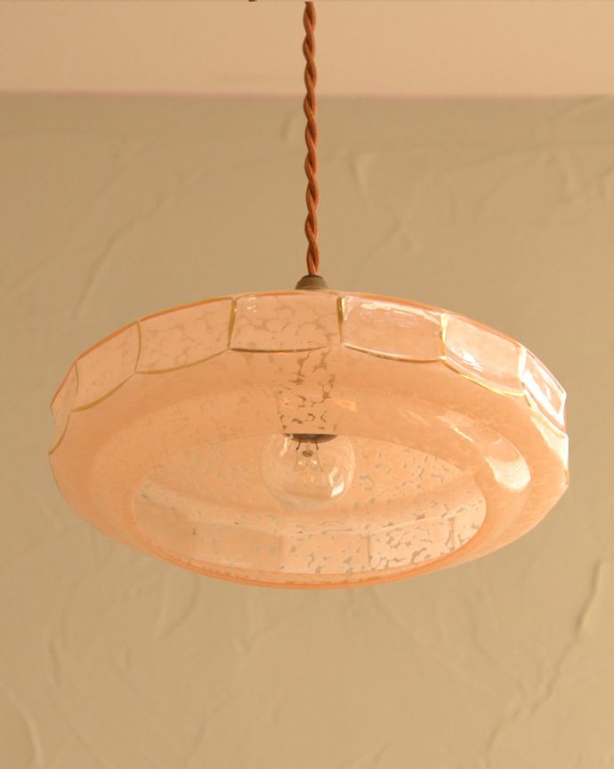 ペンダントライト　照明・ライティング　マーブル模様のアンティークシェードペンダントライト（コード・丸球・ギャラリーなし）。。(k-2648-z)