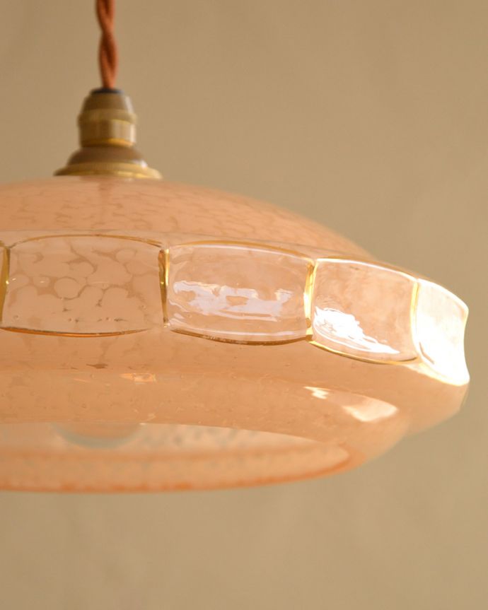 ペンダントライト　照明・ライティング　マーブル模様のアンティークシェードペンダントライト（コード・丸球・ギャラリーなし）。。(k-2648-z)