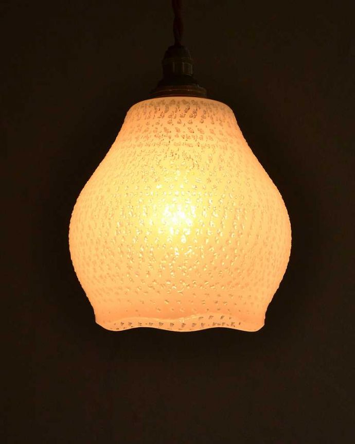 ペンダントライト　照明・ライティング　ふんわりとしたシルエットの可愛らしいアンティークガラスのペンダントライト。。(k-2650-z)