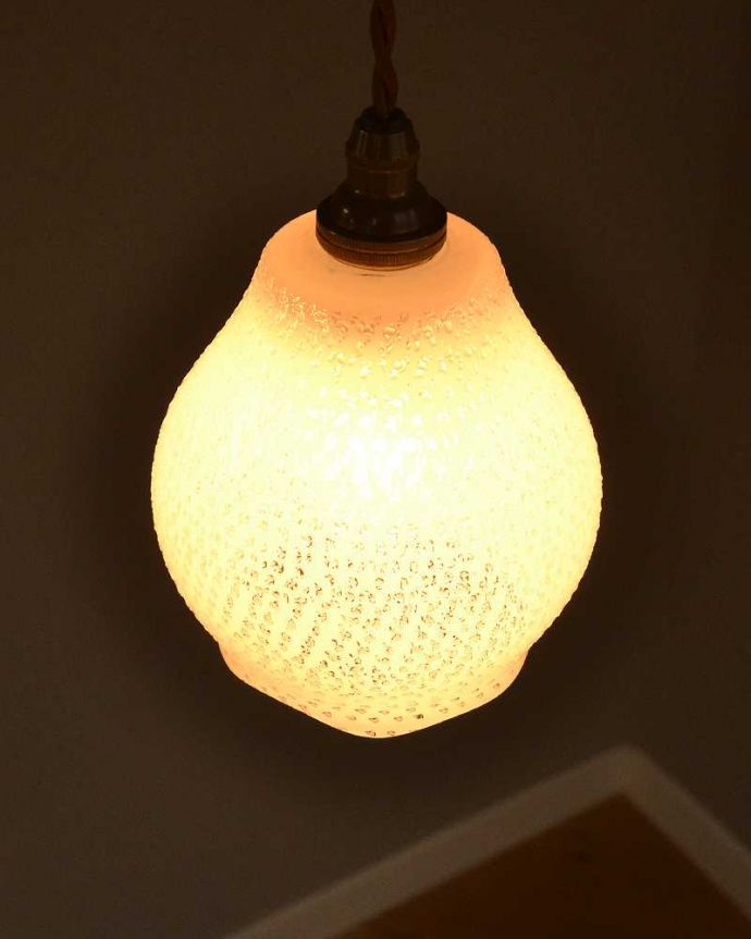 ペンダントライト　照明・ライティング　ふんわりとしたシルエットの可愛らしいアンティークガラスのペンダントライト。。(k-2650-z)