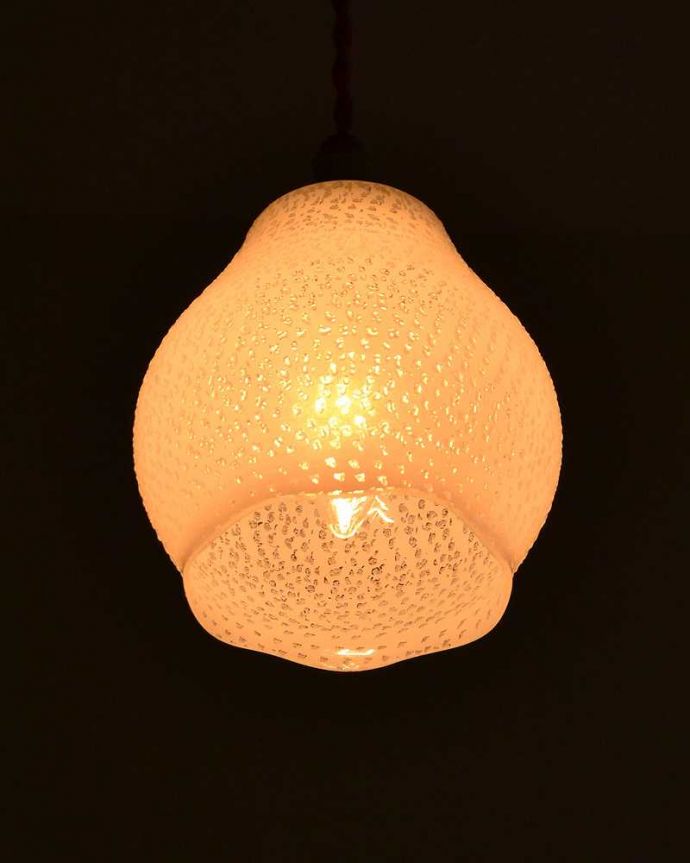 ペンダントライト　照明・ライティング　ふんわりとしたシルエットの可愛らしいアンティークガラスのペンダントライト。。(k-2650-z)