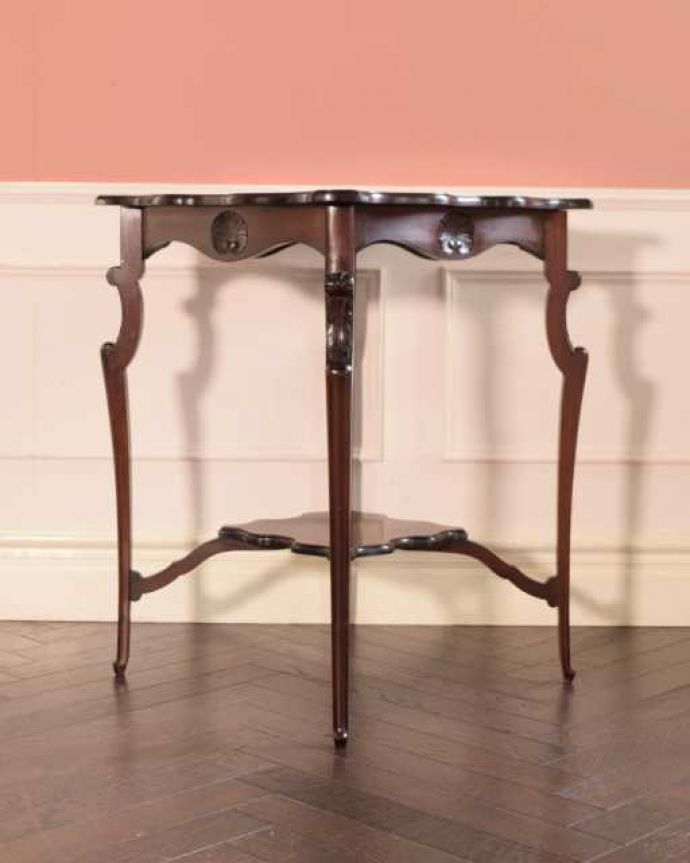 オケージョナルテーブルの側面