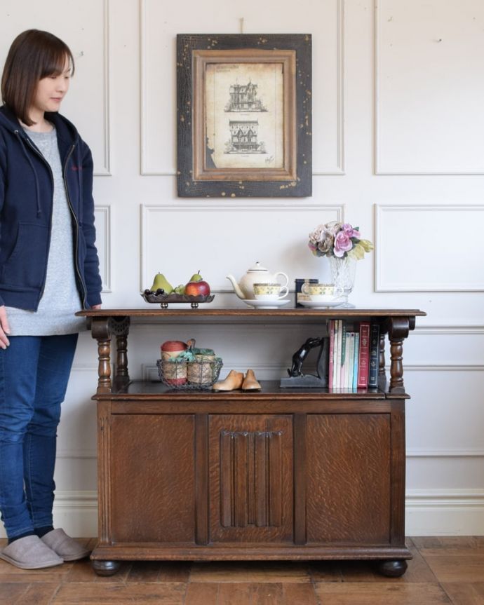 ブランケットボックス・収納ボックス　アンティーク家具　英国アンティークらしい家具、モンクスベンチ（ベンチテーブル）。いろんな場所で便利に使えるアンティーク玄関やダイニングにちょっと置けば、腰掛けるベンチとしても使えます。(k-2655-f)