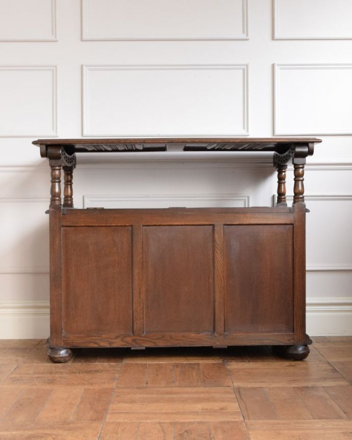 ブランケットボックス・収納ボックス　アンティーク家具　英国アンティークらしい家具、モンクスベンチ（ベンチテーブル）。後ろ姿も見て下さい。(k-2655-f)