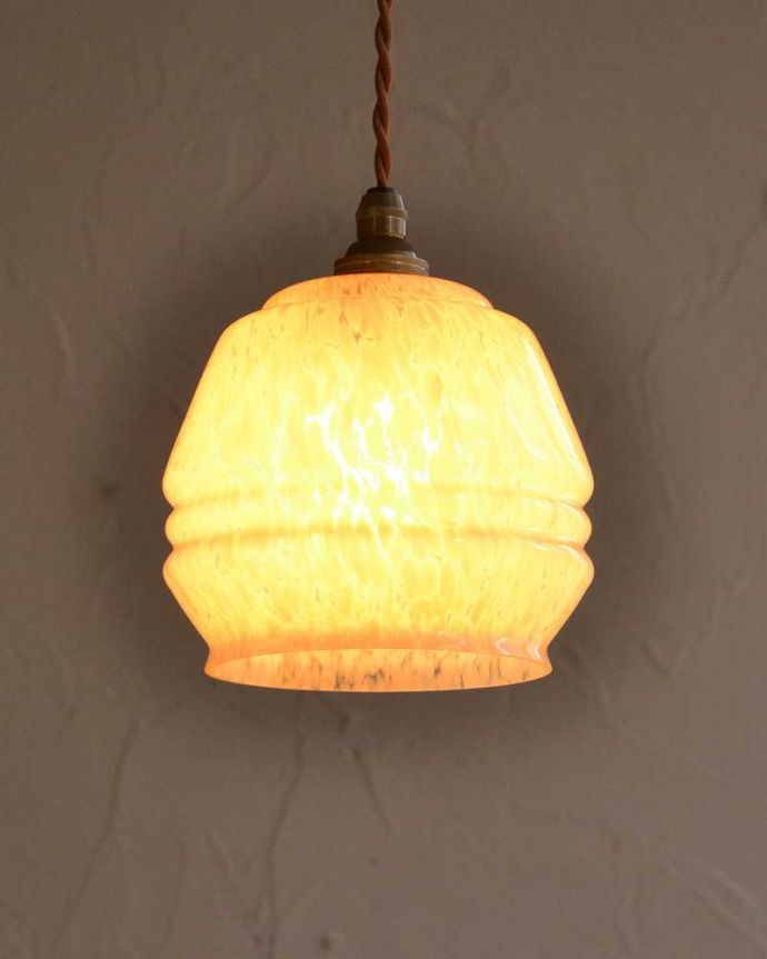 ペンダントライト　照明・ライティング　マーブル模様のアンティークシェードペンダントライト（コード・シャンデリア電球・ギャラリーなし）。。(k-2656-z)