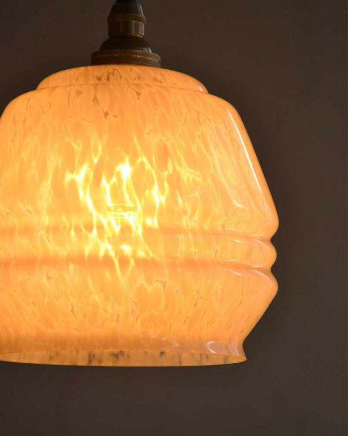 ペンダントライト　照明・ライティング　マーブル模様のアンティークシェードペンダントライト（コード・シャンデリア電球・ギャラリーなし）。。(k-2656-z)