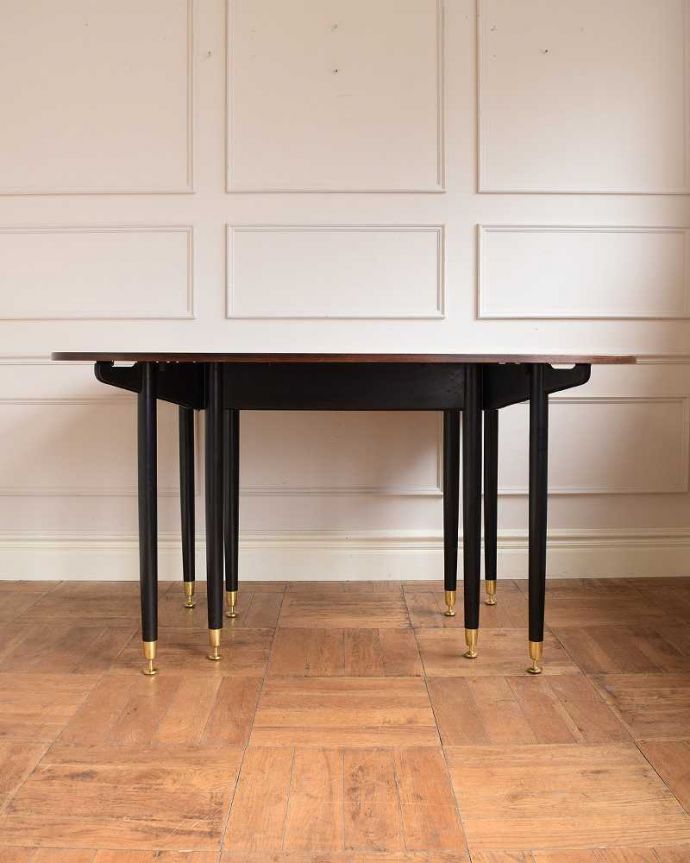 G-PLAN(Gプラン) アンティーク家具 G-PLANトラー&ブラックのゲートレッグテーブル、北欧スタイルのヴィンテージ家具。クルッと回転。(k-2688-f)