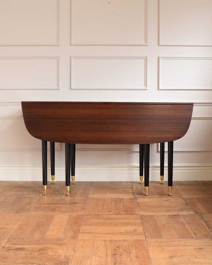 G-PLAN(Gプラン) アンティーク家具 G-PLANトラー&ブラックのゲートレッグテーブル、北欧スタイルのヴィンテージ家具。天板を閉じると…閉じて壁に付ければなんだか違う家具に見えちゃうんです。(k-2688-f)