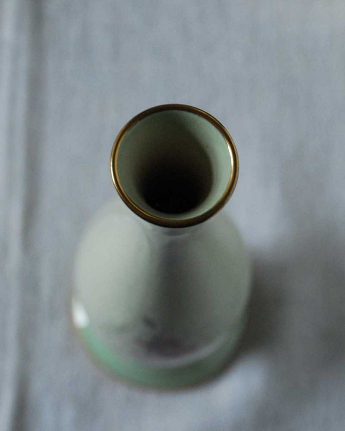 テーブルウェア(食器) アンティーク雑貨 美しいバラのデザインが美しいアンティークのフラワーベース。上から見るとこんな感じです。(k-2689-z)