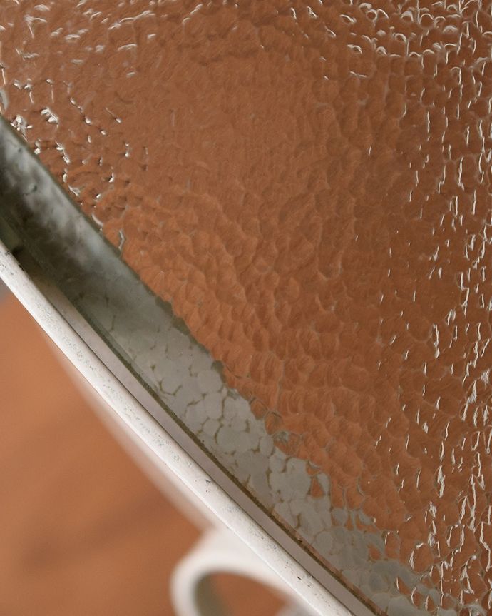 アンティークのテーブル　アンティーク家具　フランスのアンティーク家具、ガラス×アイアンの素敵なコンソールテーブル。気軽に使える便利なガラス天板天板がガラスだから、サッと拭くだけなので使いやすいです。(k-2704-f)