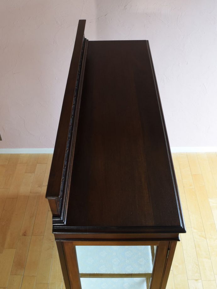 アンティークキャビネットの天板