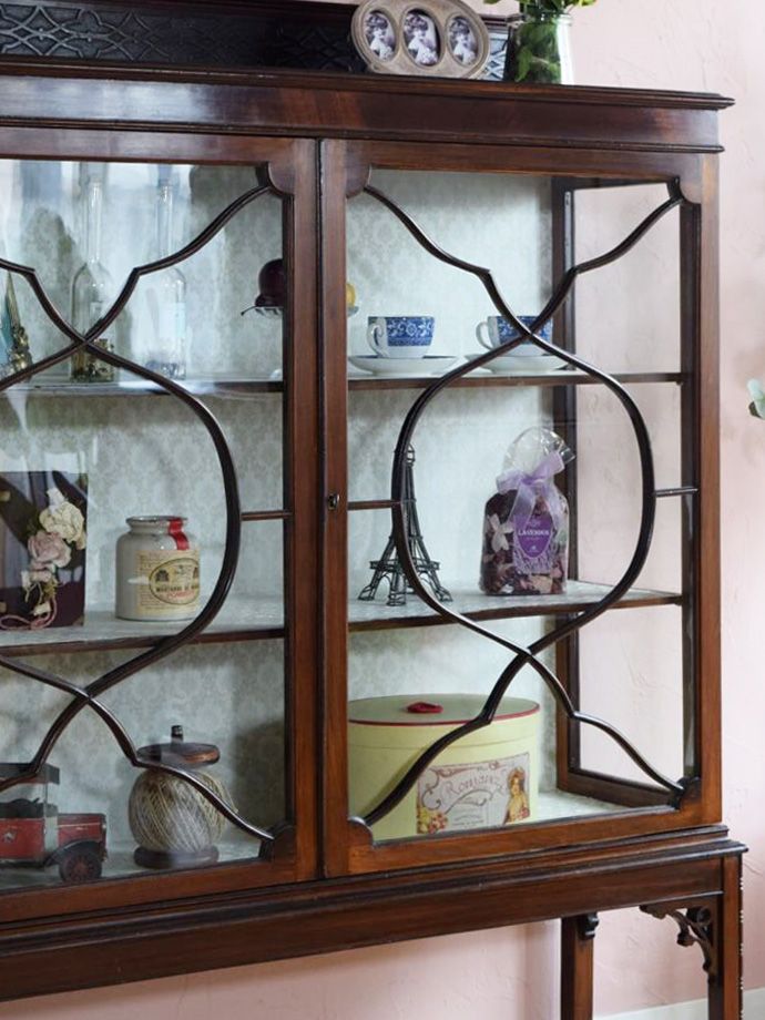 アンティークガラスの扉