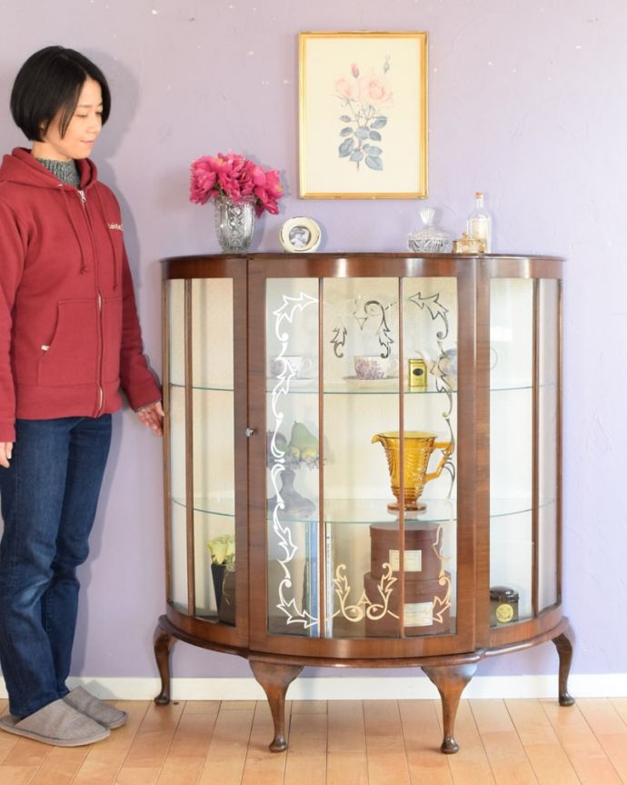 英国アンティークのガラスキャビネット