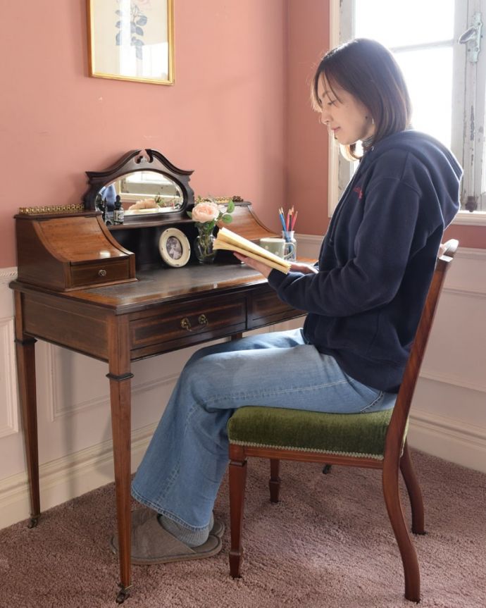 書斎机で楽しむ贅沢な時間