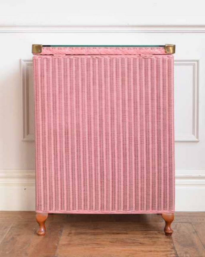 アンティーク｜ロイドルーム　アンティーク家具　色もデザインもめずらしいアンティークロイドルームのランドリーボックス。後ろ姿も見て下さい。(k-2718-f)