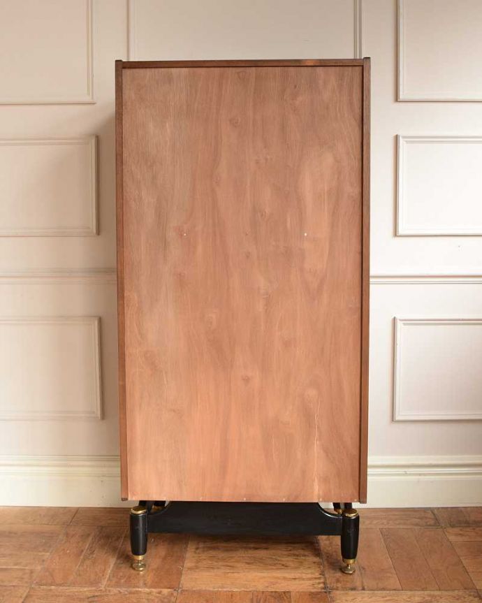 G-PLAN(Gプラン) アンティーク家具 北欧のビンテージ家具、G-PLANのTola&Blackのチェスト。修復してあるので後ろ姿もキレイです。(k-2726-f)