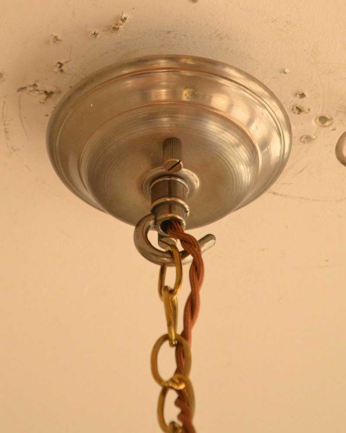 チェア　照明・ライティング　イギリスで見つけた木製×ガラスシェードのアンティークシャンデリア(3灯)(E17シャンデリア電球付)。カバーも付いています。(k-2728-z)