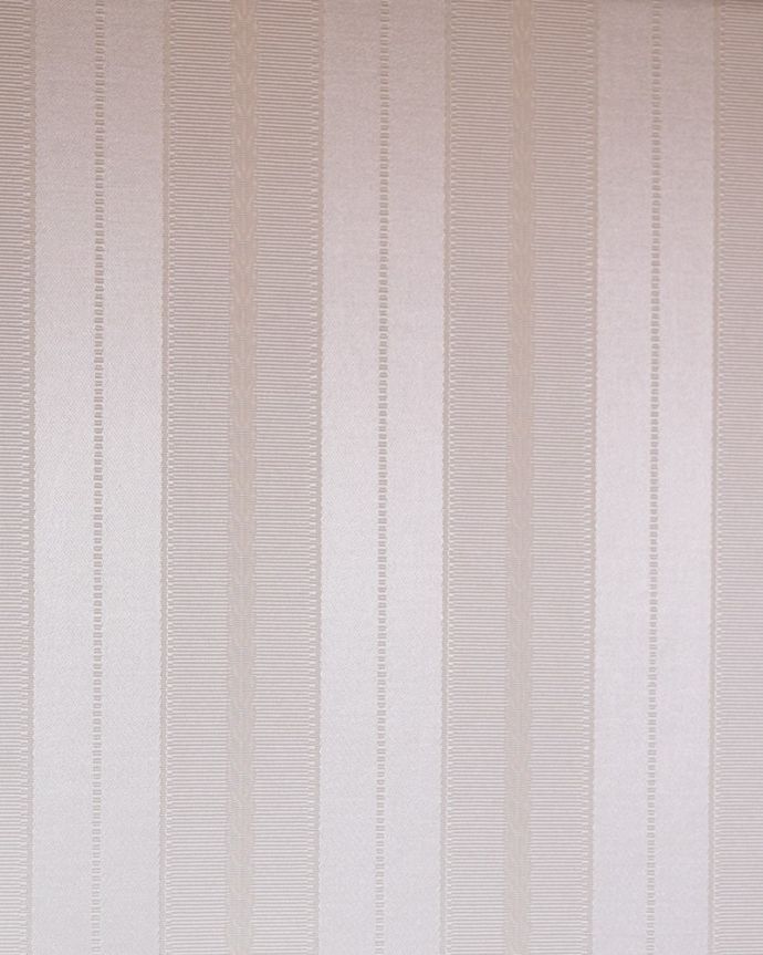 アンティークのキャビネット　アンティーク家具　英国アンティーク家具のショーケース、マホガニー材のガラスキャビネット（飾り棚）。新しい生地で張り替えましたキャビネットの表情に合わせて新しい背板の生地を選びました。(k-2739-f)