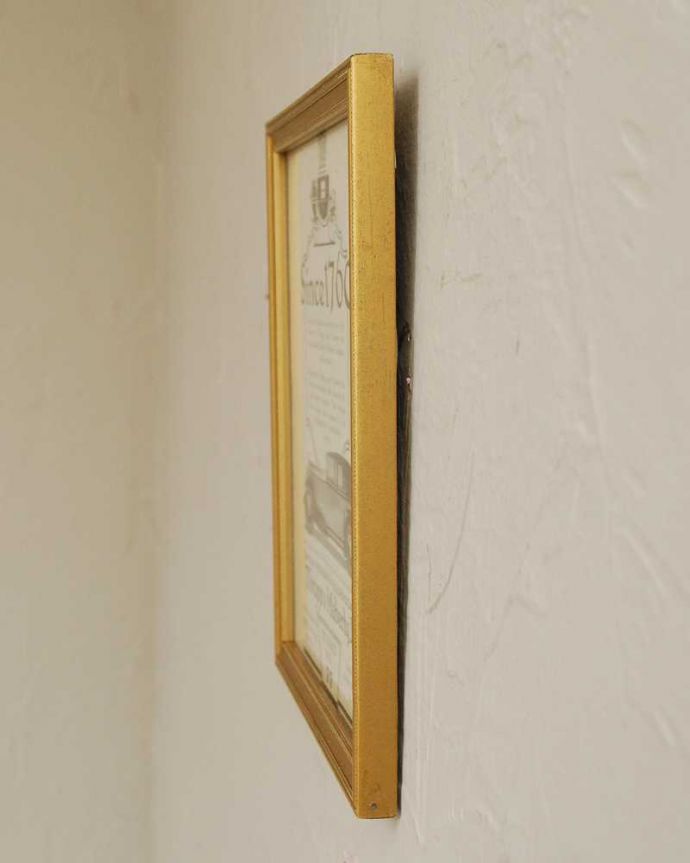 アンティーク その他の雑貨 アンティーク雑貨 ゴールドのフレームがオシャレ!レトロなアンティークアートフレーム(クラシックカー)。横から見るとこんな感じです。(k-2755-z)