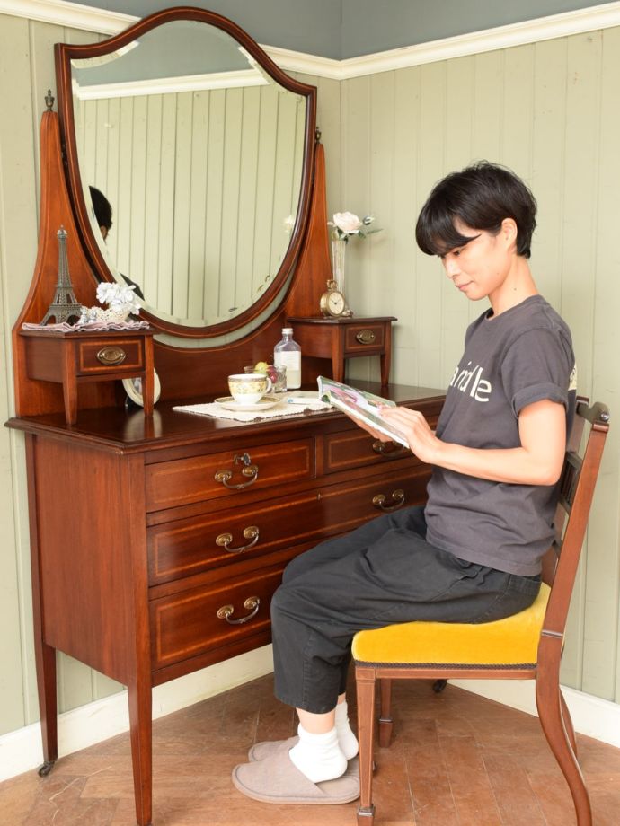 英国アンティークのドレッサー、美しいミラーが付いたのマホガニー材の