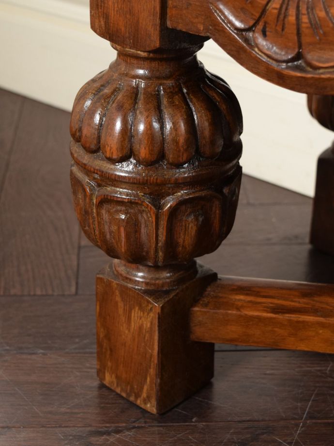 アンティーク家具の脚