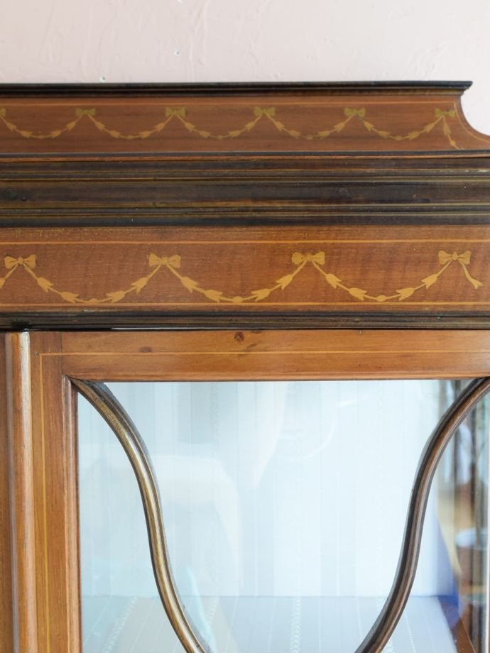 英国アンティークらしい装飾