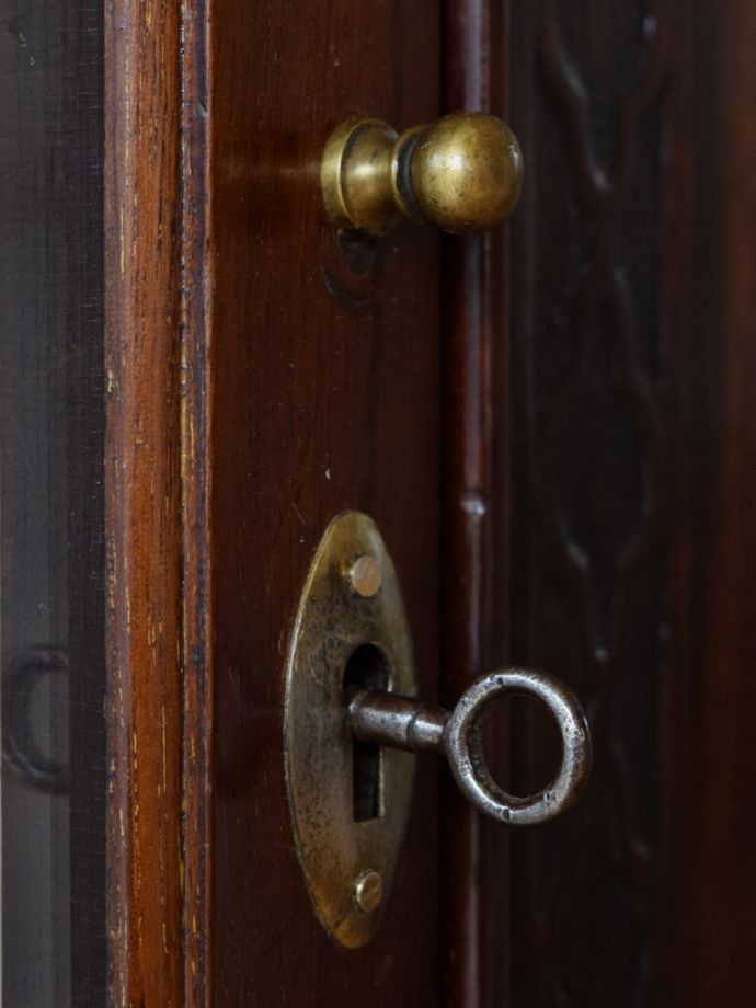 アンティークの鍵と取っ手