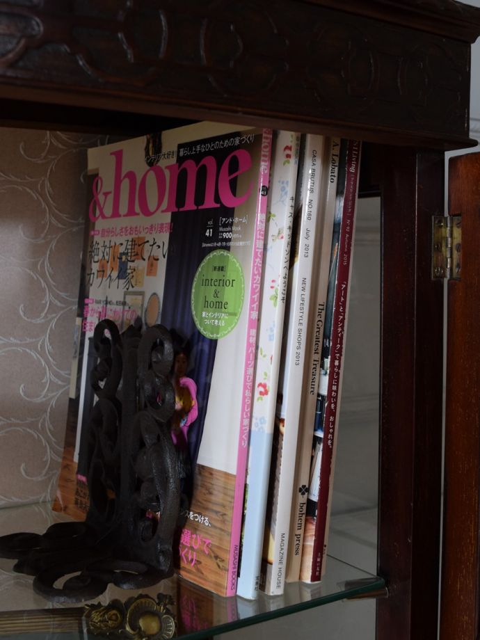 収納たっぷりのキャビネット