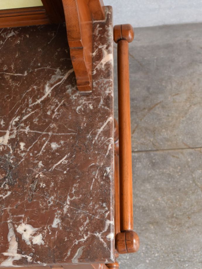 ウォッシュスタンドのタオルバー