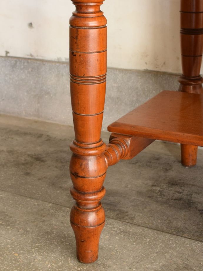 アンティーク家具の脚