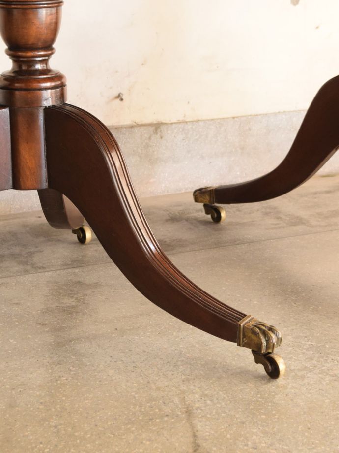 アンティーク家具の脚