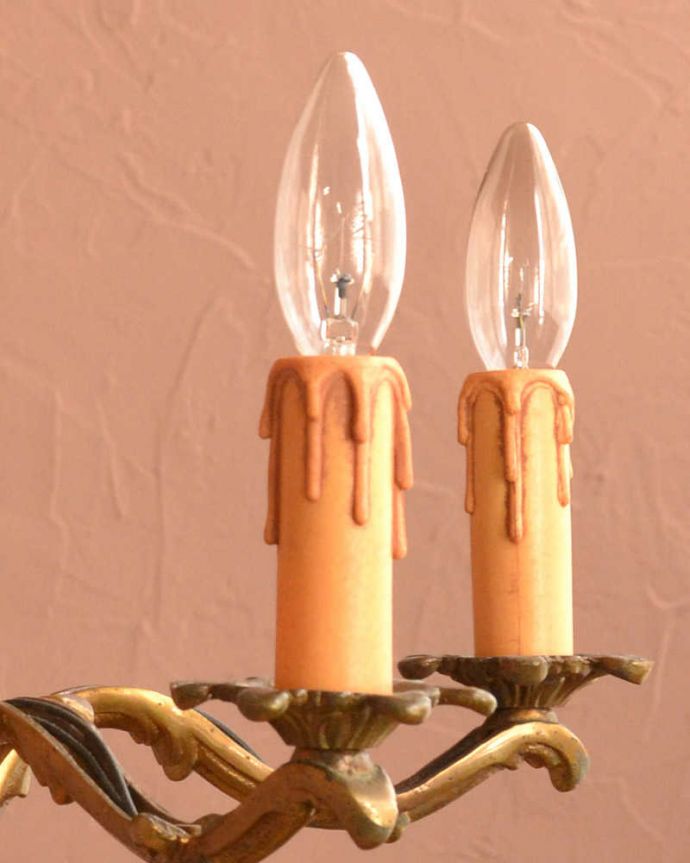 シャンデリア　照明・ライティング　アンティークの真鍮製シャンデリア・５灯タイプ（E17シャンデリア球付） 。。(k-2767-z)