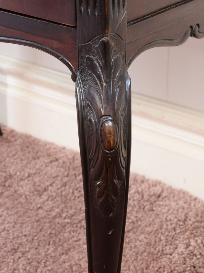 キャビネットの装飾