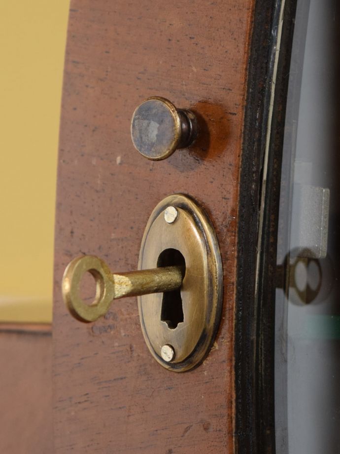 アンティークの鍵と取っ手