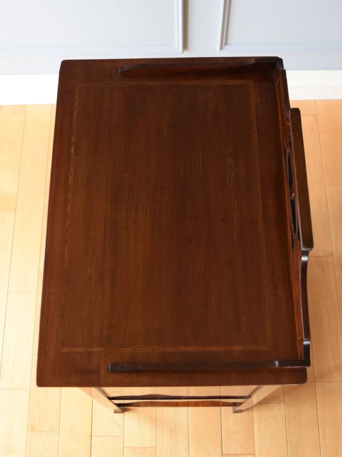 アンティークチェストの天板