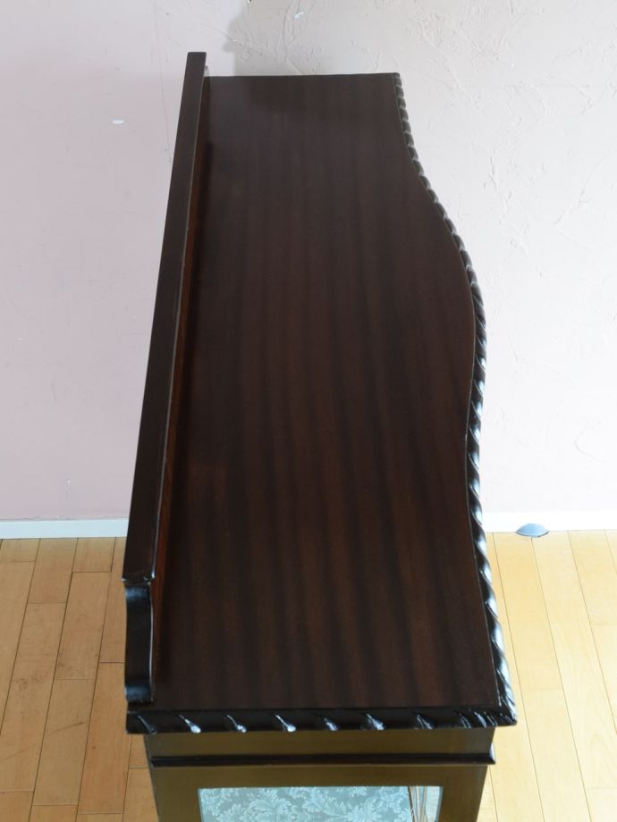 アンティークキャビネットの天板