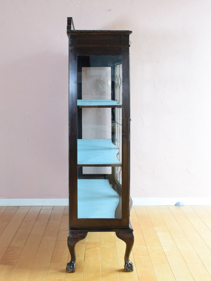 キャビネットの側面