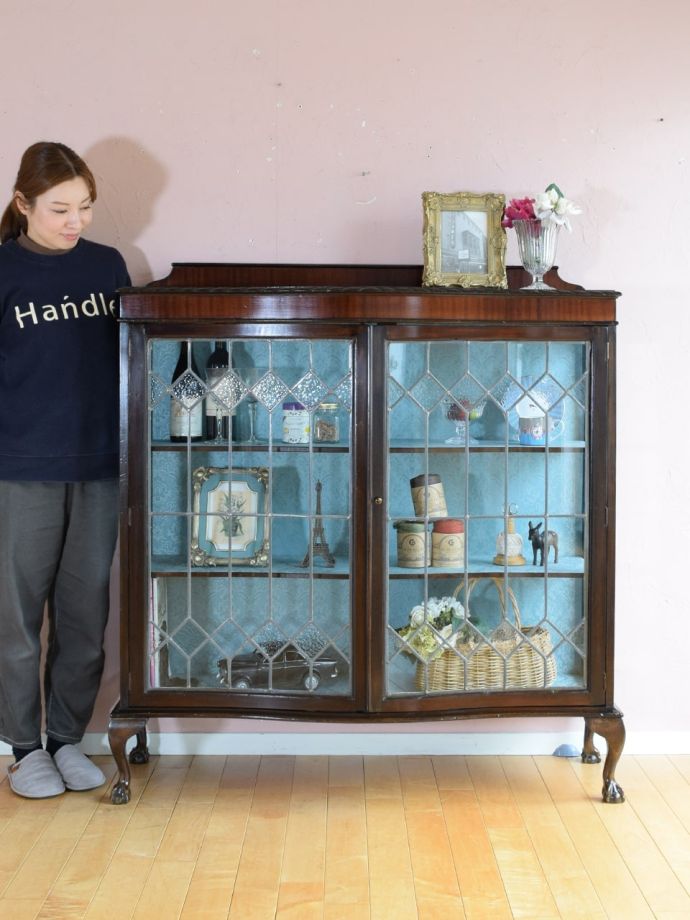 英国アンティークのガラスキャビネット