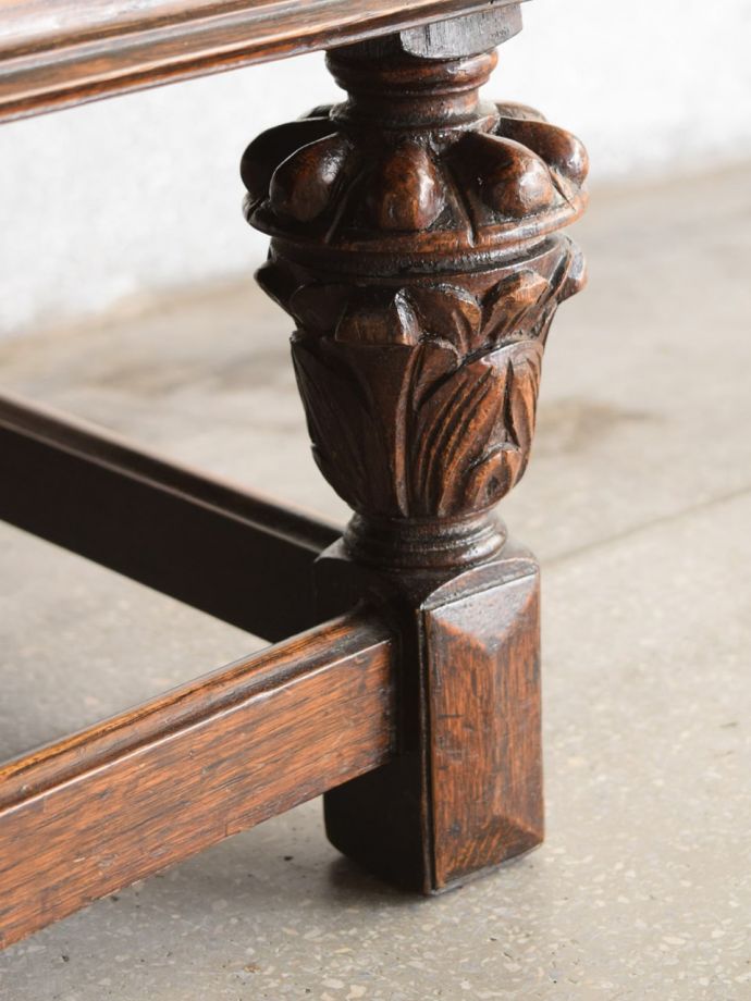 アンティーク家具の脚