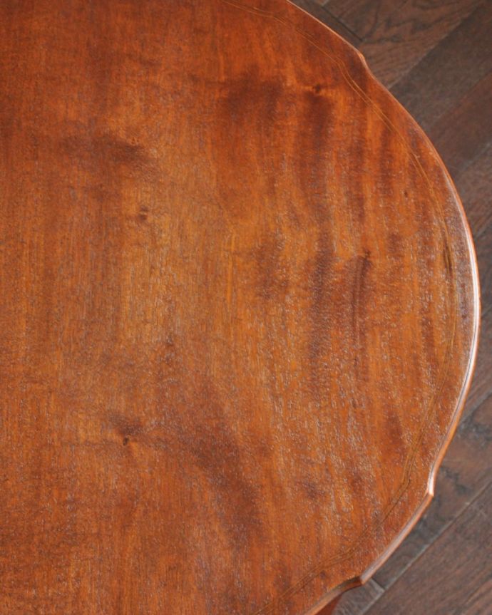 オケージョナルテーブルの天板