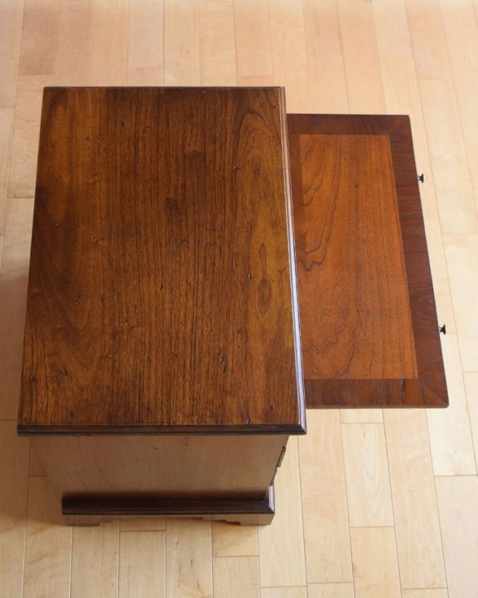 アンティークのチェスト アンティーク家具 アンティーク チェスト ピカピカに仕上げました修復の時、天板もキレイに仕上げました。(k-2791-f)