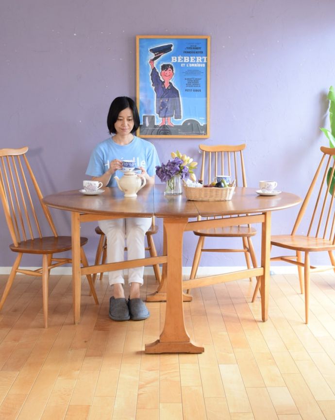 アーコールの家具 アンティーク家具 アンティーク テーブル(アーコール) 使い方に合わせて3通りで使えるアンティークの定番アンティーク家具の定番テーブルと言えばゲートレッグテーブル。(k-2792-f)