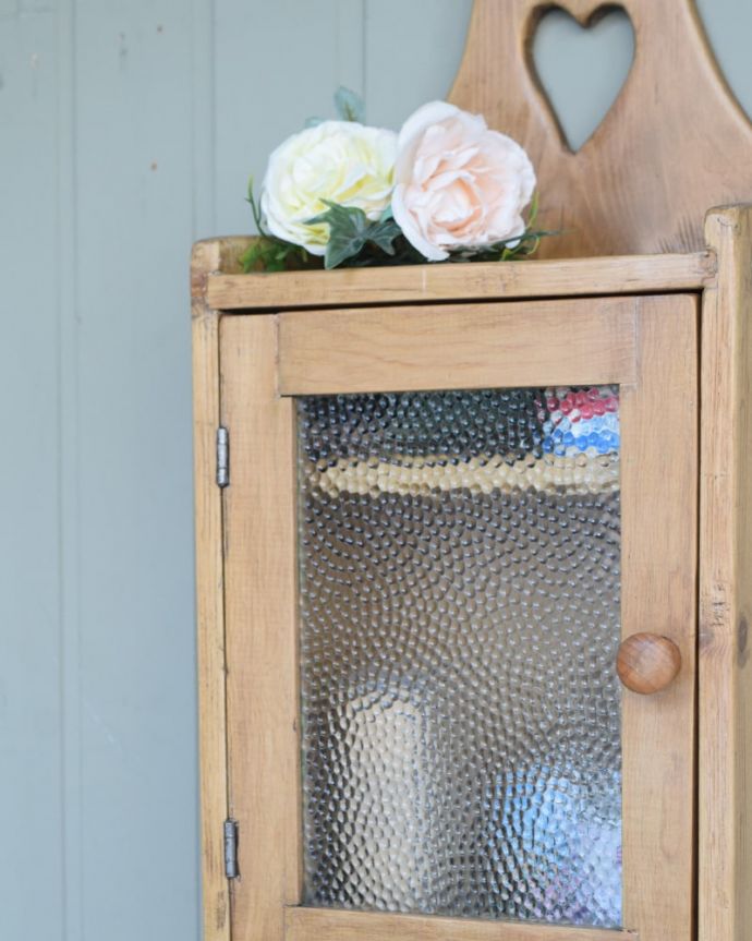 ウォールキャビネット　アンティーク家具　アンティーク ウオールボックス　小さくてもフランスらしさたっぷり壁につけることもできるので実用的に使えちゃう！フランスらしく壁からお部屋の中をオシャレに彩ってくれます。(k-2793-f)