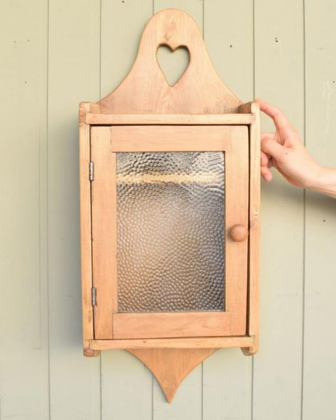 ウォールキャビネット　アンティーク家具　アンティーク ウオールボックス　パリのアパルトマン気分で使える小さなフランスの家具やっぱり一番の魅力はフランスらしい色使い。(k-2793-f)