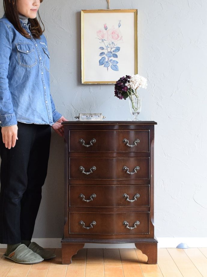 英国アンティークのチェスト