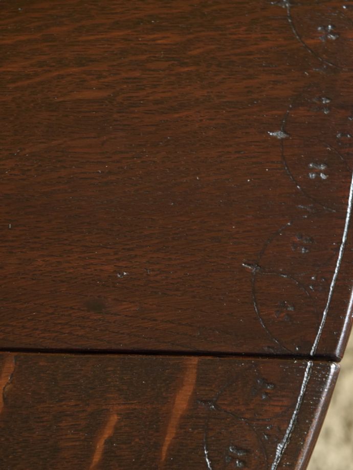 アンティークらしい木目