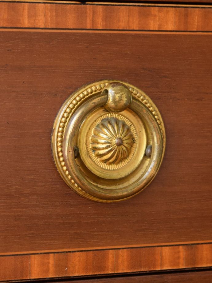 ドレッサーのおしゃれな取っ手