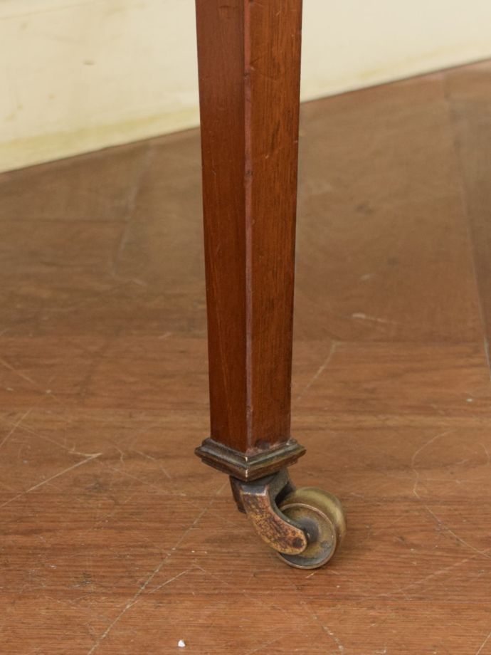 アンティーク家具の脚