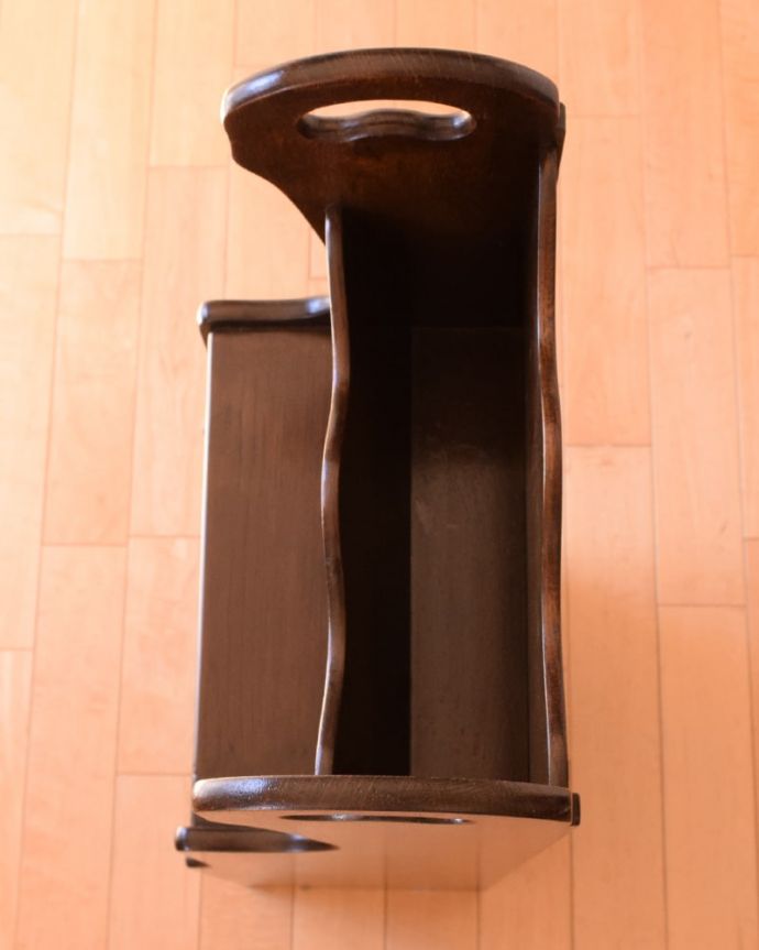 マガジンラック アンティーク家具 アンティーク マガジンラック 上から見るとこんな感じです。(k-2805-f)